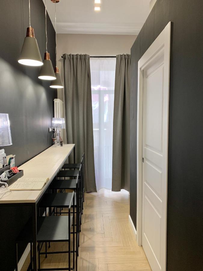 Five Boutique Rooms เนเปิลส์ ภายนอก รูปภาพ