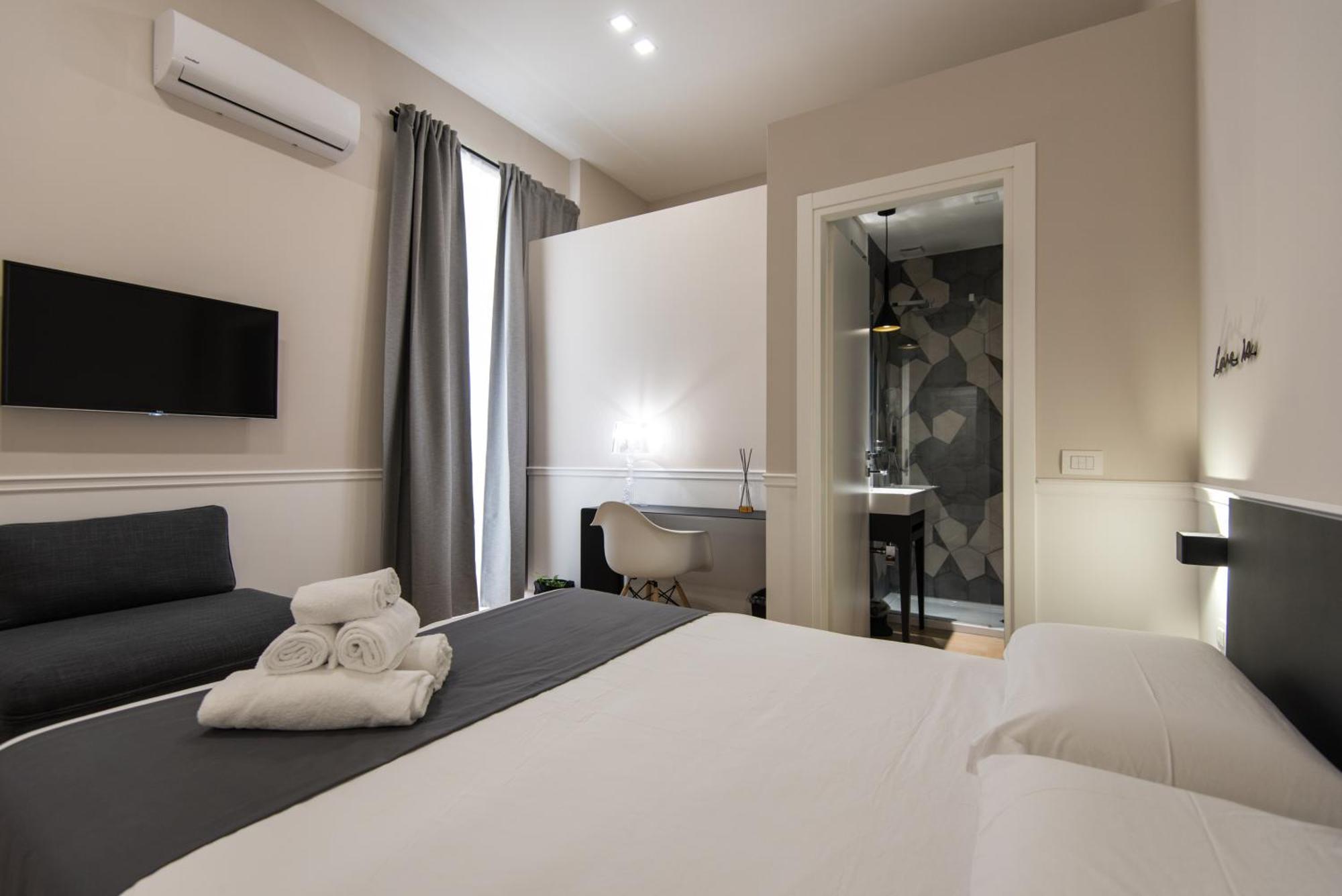 Five Boutique Rooms เนเปิลส์ ภายนอก รูปภาพ