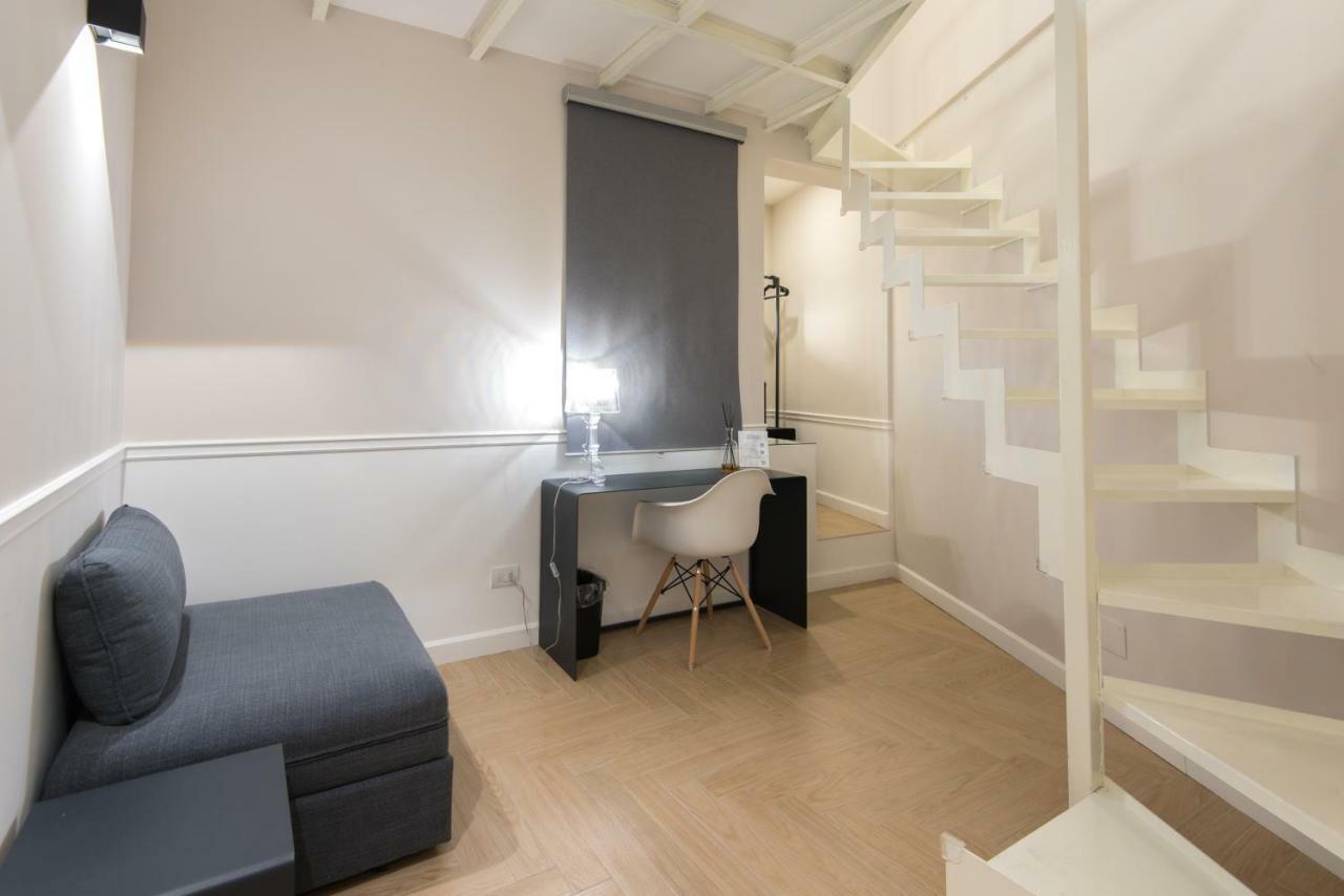 Five Boutique Rooms เนเปิลส์ ภายนอก รูปภาพ