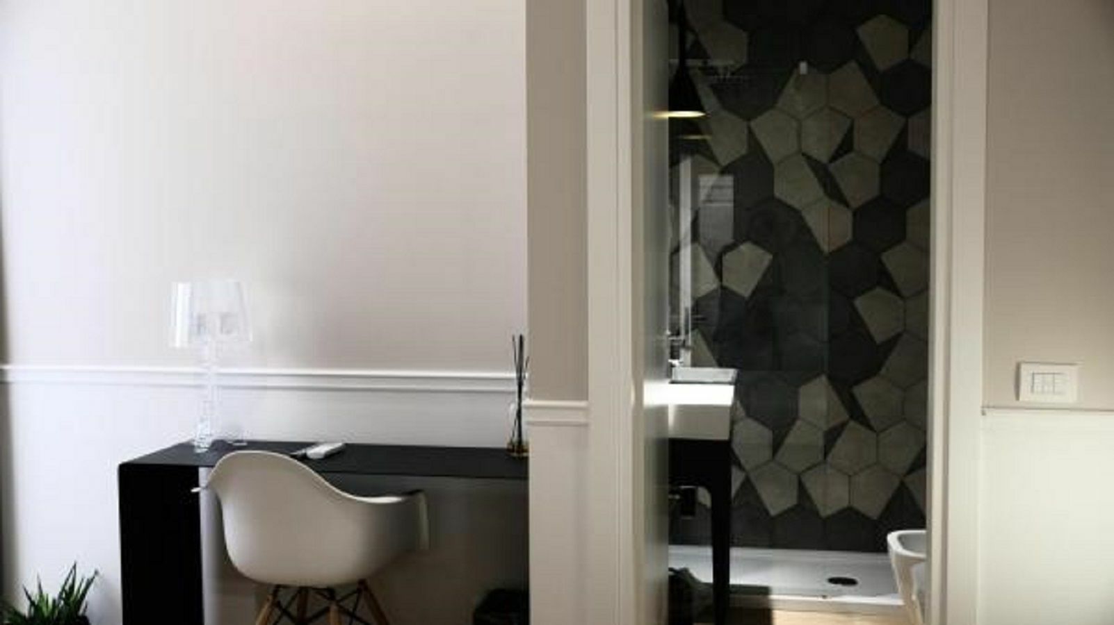 Five Boutique Rooms เนเปิลส์ ภายนอก รูปภาพ